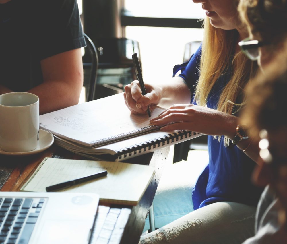 laptop-computer-writing-working-table-person-764428-pxhere.com